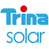 Logo Trina Solar : 'Trina' en bleu clair avec un point rouge sur le 'i', et 'solar' en bleu plus foncé dessous. Symbole de l'énergie solaire.